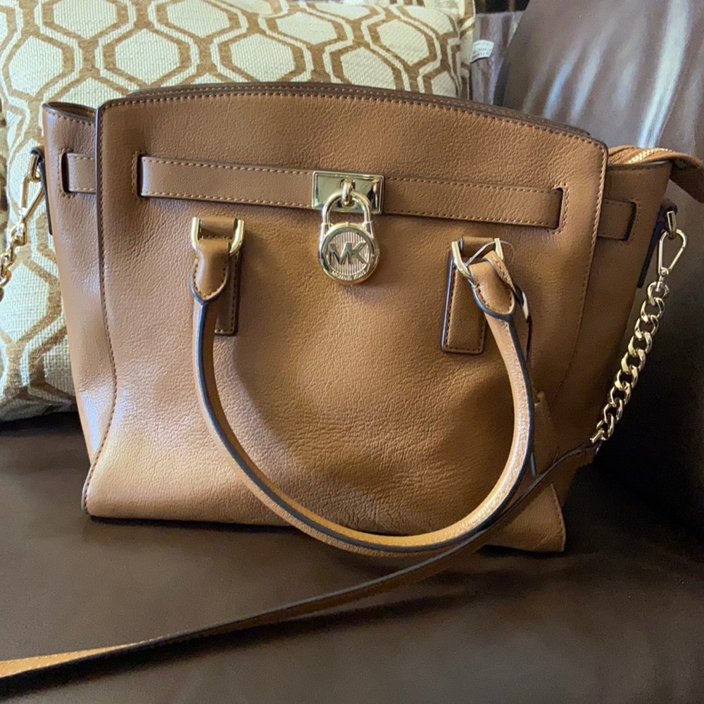 Michael Kors Hamilton Shoulder Bag